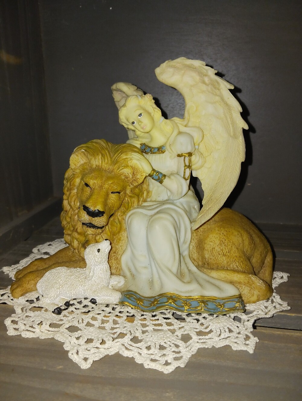 Angel Figurine with Lion and Lamb - Cream and Gold Home Art